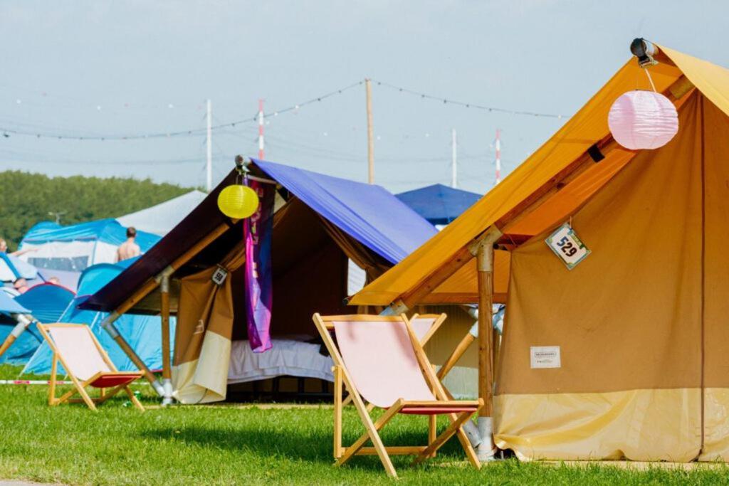 100 Jaar Tt Circuit Assen 2025 Glamping Incl Stroom Esterno foto