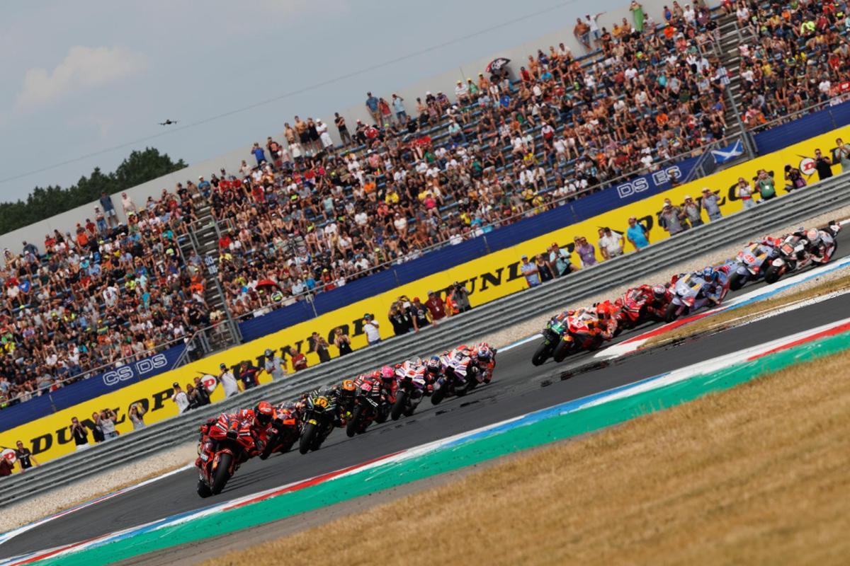 100 Jaar Tt Circuit Assen 2025 Glamping Incl Stroom Esterno foto